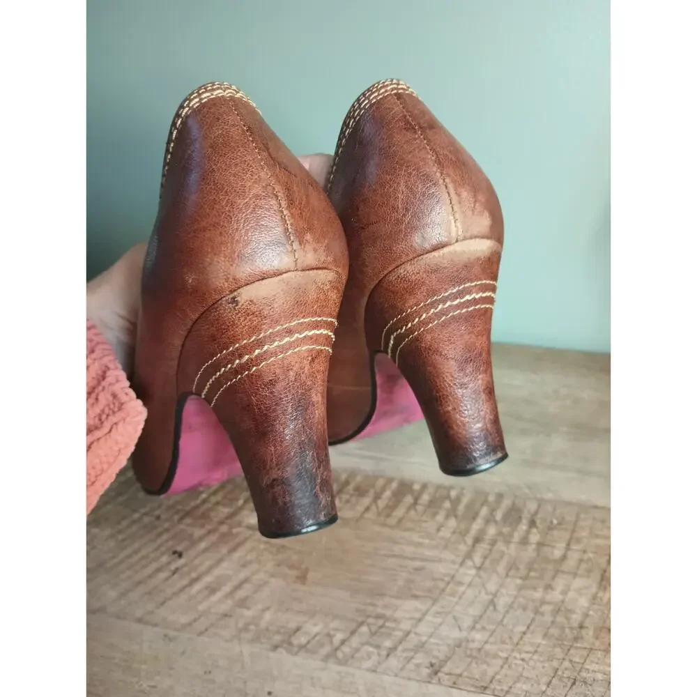 Kenzie Y2K Leather Block Heel Pumps 10 Cognac Twee Classic Retro Old Money